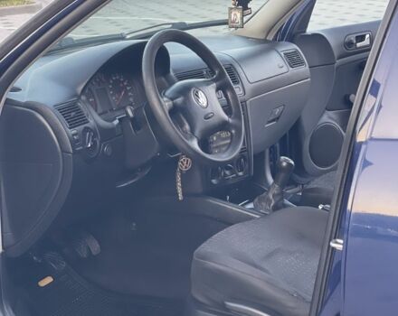 Синий Фольксваген Гольф, объемом двигателя 1.4 л и пробегом 410 тыс. км за 3500 $, фото 11 на Automoto.ua