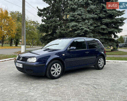 Синий Фольксваген Гольф, объемом двигателя 1.39 л и пробегом 233 тыс. км за 3850 $, фото 1 на Automoto.ua