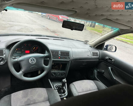 Синий Фольксваген Гольф, объемом двигателя 1.9 л и пробегом 337 тыс. км за 2850 $, фото 33 на Automoto.ua