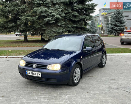 Синий Фольксваген Гольф, объемом двигателя 1.39 л и пробегом 233 тыс. км за 3850 $, фото 8 на Automoto.ua