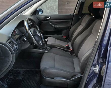 Синій Фольксваген Гольф, об'ємом двигуна 1.6 л та пробігом 253 тис. км за 3950 $, фото 18 на Automoto.ua