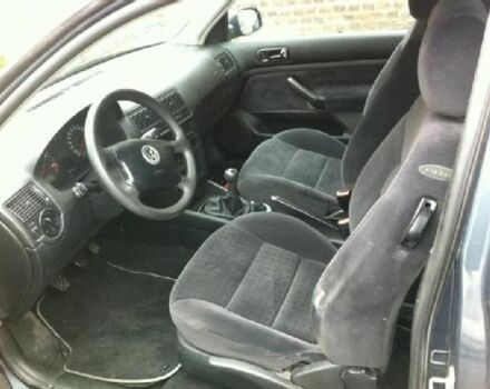 Синий Фольксваген Гольф, объемом двигателя 1.9 л и пробегом 87 тыс. км за 600 $, фото 2 на Automoto.ua