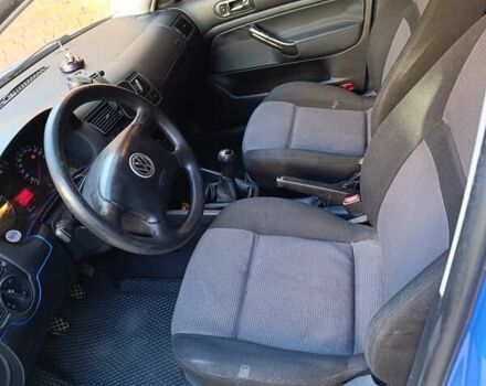 Синий Фольксваген Гольф, объемом двигателя 1.6 л и пробегом 312 тыс. км за 4500 $, фото 11 на Automoto.ua