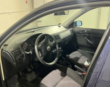 Синій Фольксваген Гольф, об'ємом двигуна 1.39 л та пробігом 169 тис. км за 4000 $, фото 14 на Automoto.ua