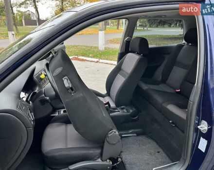 Синий Фольксваген Гольф, объемом двигателя 1.39 л и пробегом 233 тыс. км за 3850 $, фото 45 на Automoto.ua