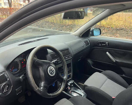 Синий Фольксваген Гольф, объемом двигателя 1.98 л и пробегом 281 тыс. км за 3550 $, фото 12 на Automoto.ua