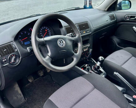 Синий Фольксваген Гольф, объемом двигателя 1.39 л и пробегом 210 тыс. км за 4000 $, фото 36 на Automoto.ua