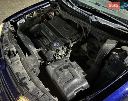 Синій Фольксваген Гольф, об'ємом двигуна 1.39 л та пробігом 169 тис. км за 4000 $, фото 56 на Automoto.ua