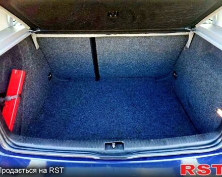 Фольксваген Гольф 2001 в Новорад-Волынском на Automoto.ua Синий Фольксваген Гольф, объемом двигателя 1.4 л и пробегом 220 тыс. км за 3850 $, фото 1 на Automoto.ua