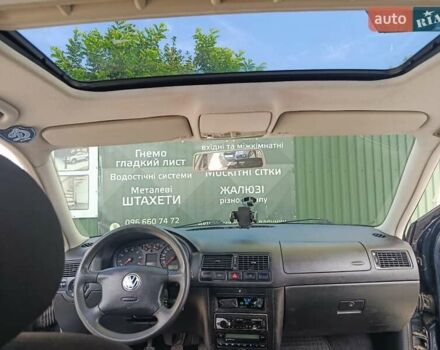 Синий Фольксваген Гольф, объемом двигателя 1.98 л и пробегом 233 тыс. км за 4600 $, фото 2 на Automoto.ua