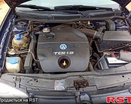 Синий Фольксваген Гольф, объемом двигателя 1.9 л и пробегом 210 тыс. км за 4499 $, фото 4 на Automoto.ua