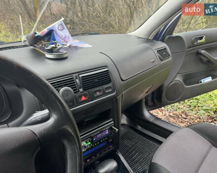 Синий Фольксваген Гольф, объемом двигателя 1.6 л и пробегом 260 тыс. км за 4600 $, фото 1 на Automoto.ua