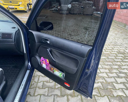 Синій Фольксваген Гольф, об'ємом двигуна 1.6 л та пробігом 226 тис. км за 4500 $, фото 4 на Automoto.ua