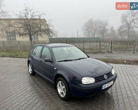 Синий Фольксваген Гольф, объемом двигателя 1.39 л и пробегом 210 тыс. км за 3450 $, фото 1 на Automoto.ua