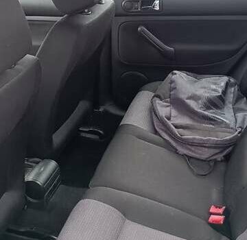 Синий Фольксваген Гольф, объемом двигателя 1.39 л и пробегом 190 тыс. км за 4500 $, фото 21 на Automoto.ua