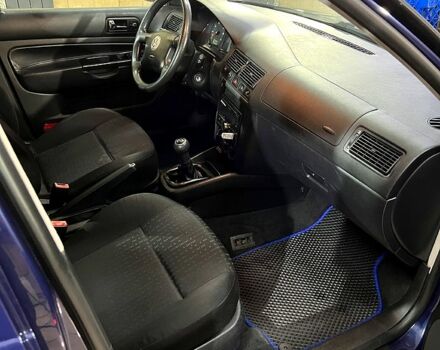 Синій Фольксваген Гольф, об'ємом двигуна 1.6 л та пробігом 290 тис. км за 4600 $, фото 11 на Automoto.ua