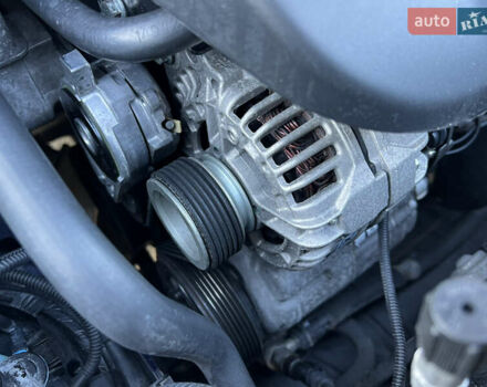 Синий Фольксваген Гольф, объемом двигателя 1.6 л и пробегом 284 тыс. км за 5350 $, фото 123 на Automoto.ua