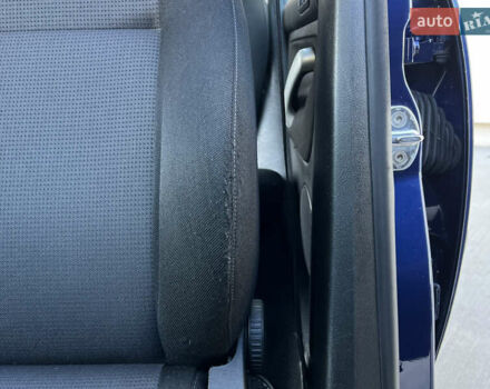 Синий Фольксваген Гольф, объемом двигателя 1.6 л и пробегом 284 тыс. км за 5350 $, фото 44 на Automoto.ua