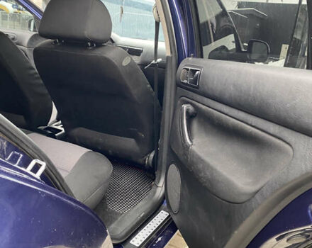 Синий Фольксваген Гольф, объемом двигателя 1.39 л и пробегом 356 тыс. км за 2799 $, фото 19 на Automoto.ua