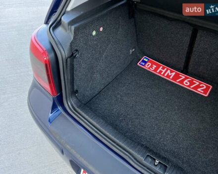 Синий Фольксваген Гольф, объемом двигателя 1.6 л и пробегом 284 тыс. км за 5350 $, фото 77 на Automoto.ua