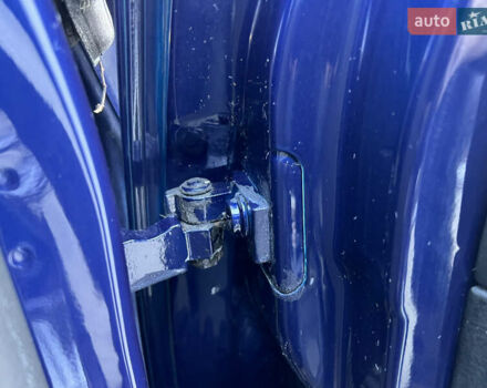 Синий Фольксваген Гольф, объемом двигателя 1.6 л и пробегом 284 тыс. км за 5350 $, фото 83 на Automoto.ua