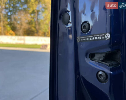 Синий Фольксваген Гольф, объемом двигателя 1.6 л и пробегом 284 тыс. км за 5350 $, фото 98 на Automoto.ua