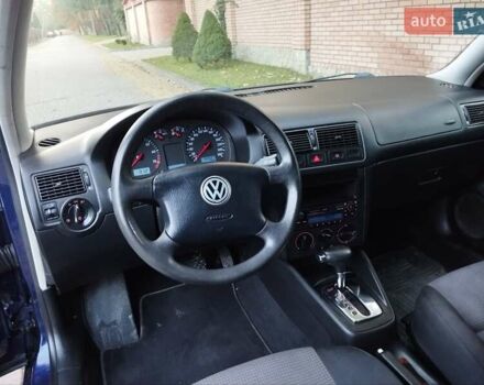 Синий Фольксваген Гольф, объемом двигателя 1.6 л и пробегом 190 тыс. км за 4390 $, фото 22 на Automoto.ua