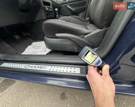 Синий Фольксваген Гольф, объемом двигателя 1.39 л и пробегом 220 тыс. км за 5150 $, фото 77 на Automoto.ua