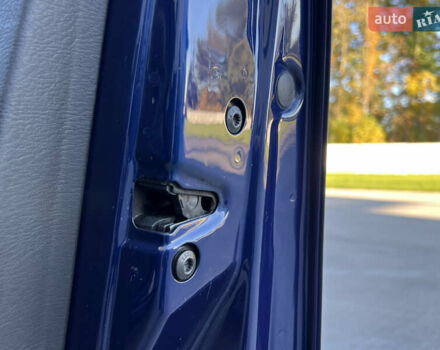 Синий Фольксваген Гольф, объемом двигателя 1.6 л и пробегом 284 тыс. км за 5350 $, фото 81 на Automoto.ua