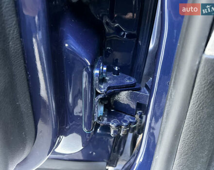 Синий Фольксваген Гольф, объемом двигателя 1.6 л и пробегом 284 тыс. км за 5350 $, фото 103 на Automoto.ua