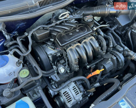 Синий Фольксваген Гольф, объемом двигателя 1.6 л и пробегом 284 тыс. км за 5350 $, фото 125 на Automoto.ua