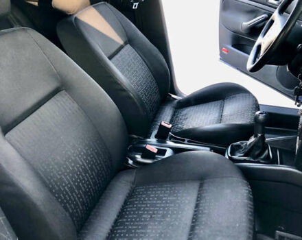 Синий Фольксваген Гольф, объемом двигателя 1.39 л и пробегом 274 тыс. км за 3850 $, фото 8 на Automoto.ua