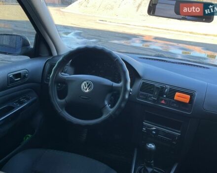 Синий Фольксваген Гольф, объемом двигателя 1.6 л и пробегом 263 тыс. км за 4350 $, фото 49 на Automoto.ua