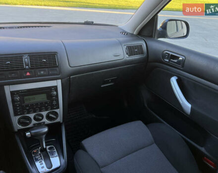 Синий Фольксваген Гольф, объемом двигателя 1.6 л и пробегом 284 тыс. км за 5350 $, фото 135 на Automoto.ua