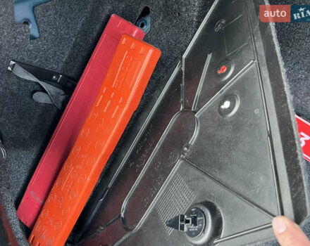 Синий Фольксваген Гольф, объемом двигателя 1.6 л и пробегом 284 тыс. км за 5350 $, фото 128 на Automoto.ua