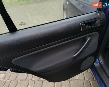 Синий Фольксваген Гольф, объемом двигателя 1.6 л и пробегом 235 тыс. км за 4700 $, фото 18 на Automoto.ua