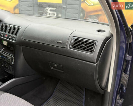 Синий Фольксваген Гольф, объемом двигателя 1.39 л и пробегом 283 тыс. км за 3999 $, фото 17 на Automoto.ua