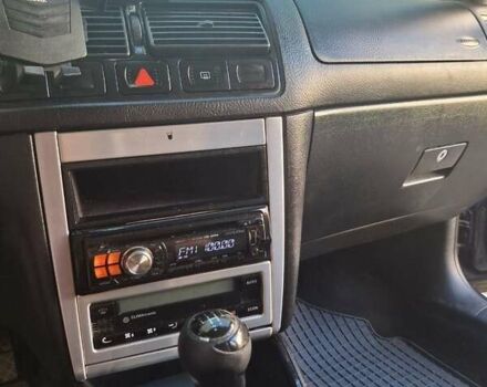 Синий Фольксваген Гольф, объемом двигателя 1.6 л и пробегом 247 тыс. км за 4400 $, фото 12 на Automoto.ua