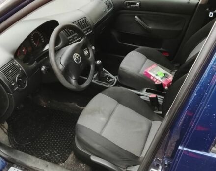 Синий Фольксваген Гольф, объемом двигателя 1.9 л и пробегом 300 тыс. км за 1650 $, фото 3 на Automoto.ua