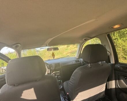 Синий Фольксваген Гольф, объемом двигателя 1.9 л и пробегом 372 тыс. км за 4450 $, фото 5 на Automoto.ua