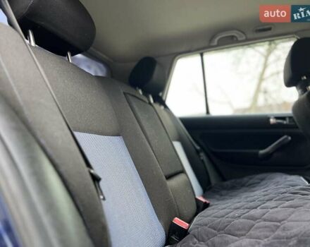 Синій Фольксваген Гольф, об'ємом двигуна 1.6 л та пробігом 315 тис. км за 3850 $, фото 29 на Automoto.ua