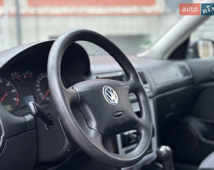 Синий Фольксваген Гольф, объемом двигателя 1.6 л и пробегом 284 тыс. км за 4250 $, фото 7 на Automoto.ua