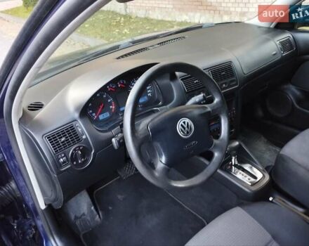 Синий Фольксваген Гольф, объемом двигателя 1.6 л и пробегом 190 тыс. км за 4390 $, фото 23 на Automoto.ua