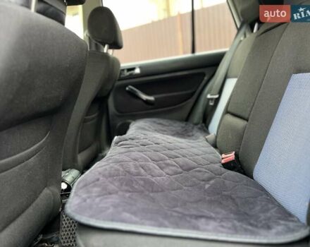 Синій Фольксваген Гольф, об'ємом двигуна 1.6 л та пробігом 315 тис. км за 3850 $, фото 30 на Automoto.ua