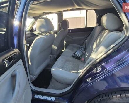 Синий Фольксваген Гольф, объемом двигателя 1.6 л и пробегом 207 тыс. км за 4600 $, фото 6 на Automoto.ua