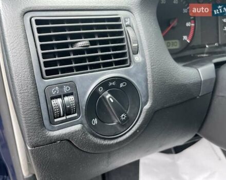 Синий Фольксваген Гольф, объемом двигателя 1.39 л и пробегом 220 тыс. км за 5150 $, фото 11 на Automoto.ua