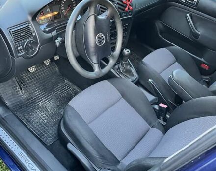 Синий Фольксваген Гольф, объемом двигателя 1.6 л и пробегом 188 тыс. км за 4850 $, фото 8 на Automoto.ua