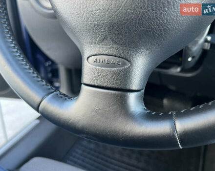 Синий Фольксваген Гольф, объемом двигателя 1.6 л и пробегом 284 тыс. км за 5350 $, фото 45 на Automoto.ua