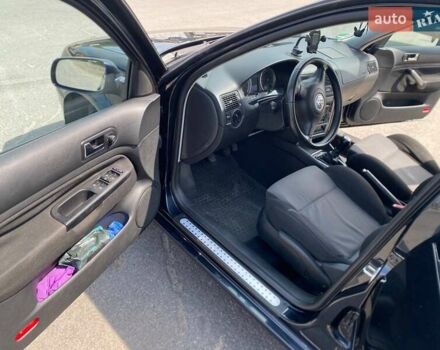 Синий Фольксваген Гольф, объемом двигателя 1.6 л и пробегом 212 тыс. км за 3900 $, фото 12 на Automoto.ua