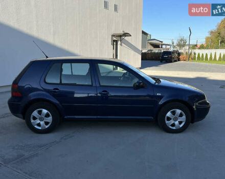 Синий Фольксваген Гольф, объемом двигателя 1.6 л и пробегом 284 тыс. км за 5350 $, фото 6 на Automoto.ua